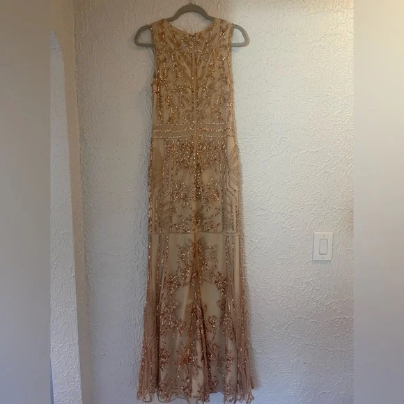 Rose Gold Lulu’s Bridesmaid Dress (Size M). - Picture 4 of 7